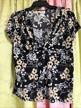 croft & barrow Black Floral Drape-Neck Camisole with Beige and White Flowers